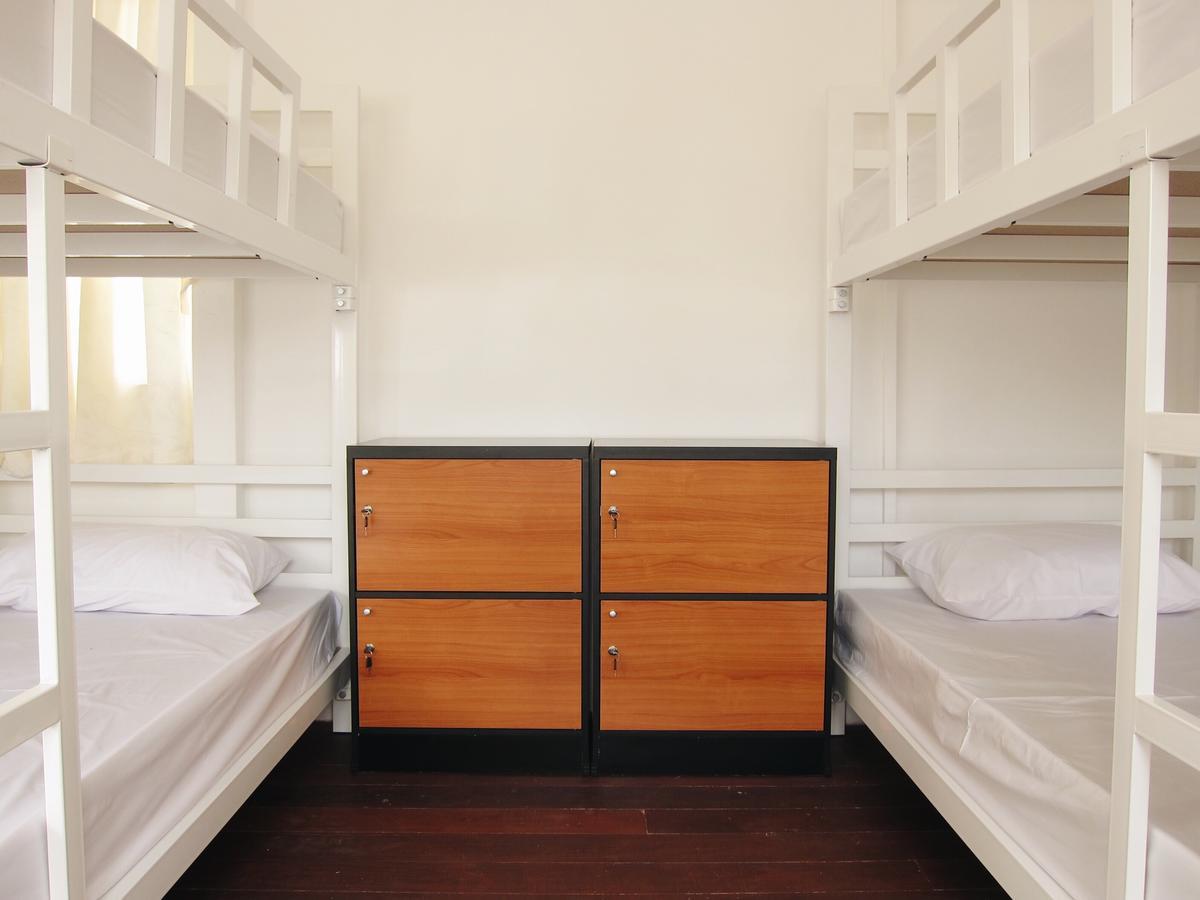 Hostel Baan Nai Trok Bangkok Zewnętrze zdjęcie