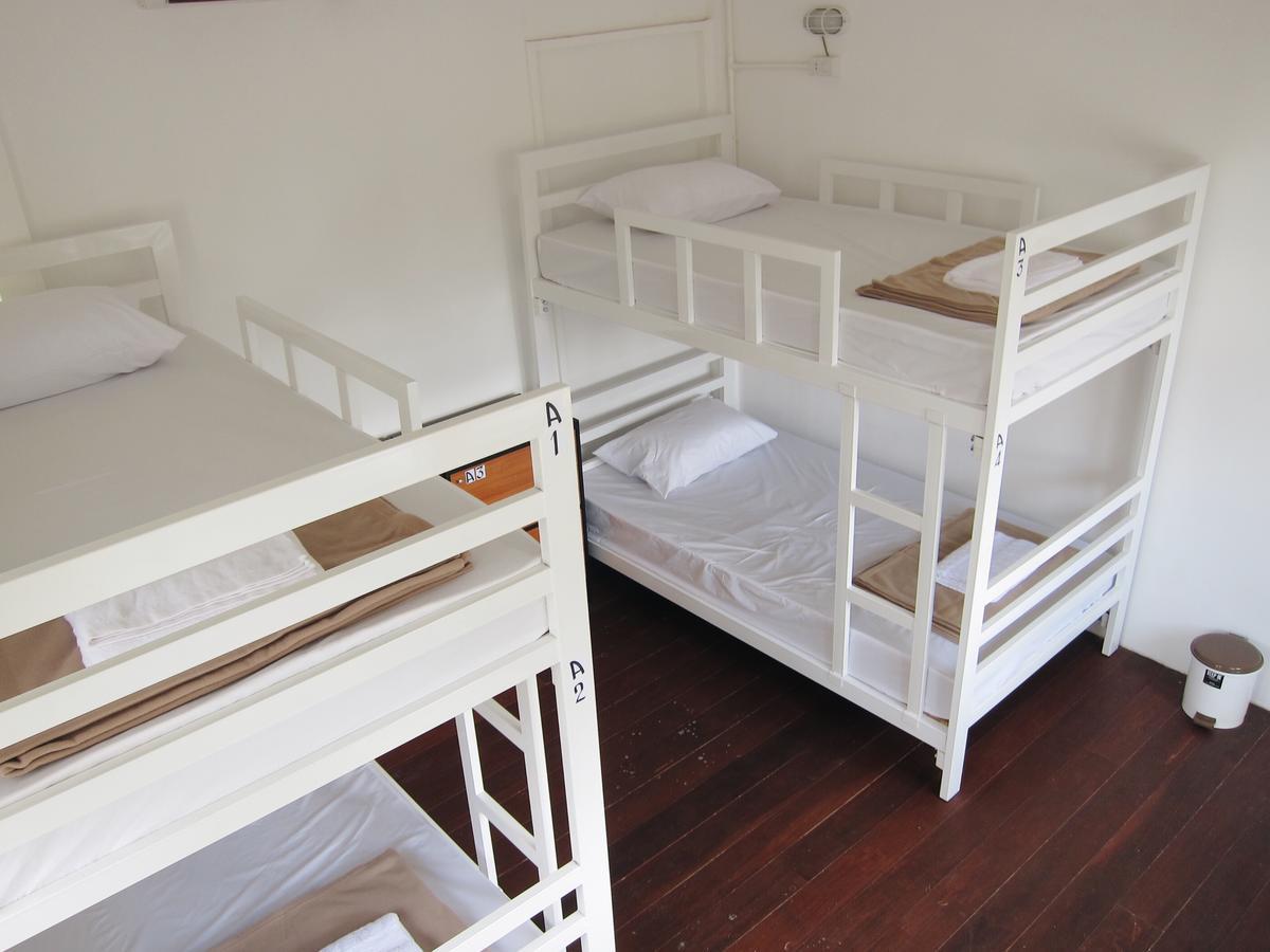 Hostel Baan Nai Trok Bangkok Zewnętrze zdjęcie